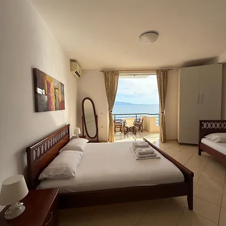 Beachfront Apartment *